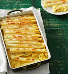 Gratinierter Spargel auf Thymian-Polenta