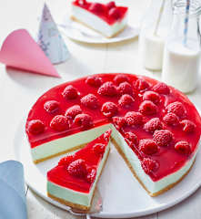 Waldmeister-Himbeer-Torte