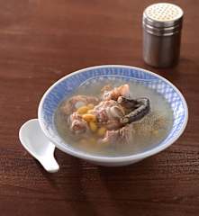 黃豆排骨雞爪湯