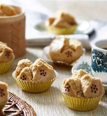 Kue Kukus Gula Aren (Palm Sugar Steamed Cupcakes)