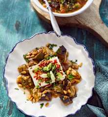 Sommergemüse-Ragout mit Feta-Päckchen