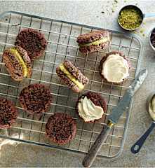 Hindistan Cevizi Dolgulu Çikolatalı Kurabiye