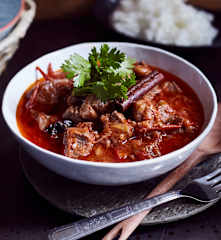 Suppenfleisch in Tomatensauce  (番茄炖牛腩)