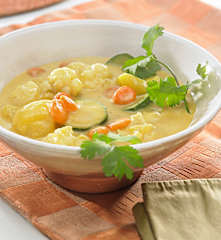 Gemüse-Curry mit Kokosmilch
