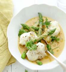 Vapeur de lotte et d'asperges à la bisque de langoustine