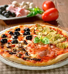 Pizza quattro stagioni