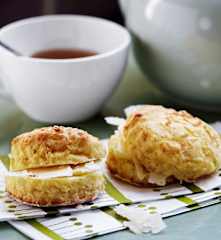 Scones au beurre salé et au parmesan