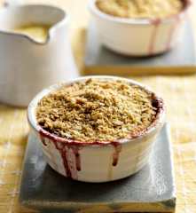 Pear and Blueberry Crumble
