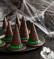 Halloweenowe kapelusze czarownic