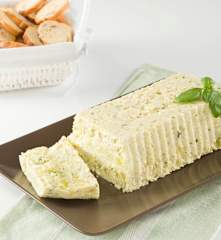 Flan de calabacín con beicon, queso y albahaca