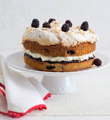 Blackberry meringue cake