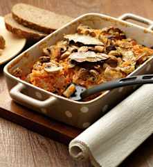 Pekáček s houbami a vepřovým masem