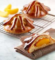 Danesi alle pesche (di Luca Montersino)