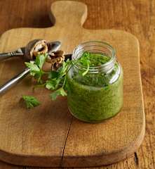 Petersil-Walnuss-Pesto