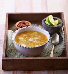 Caldo de pollo con arroz