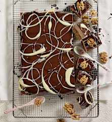 Betrunkener Isidor (Rum-Nuss-Schnitte)