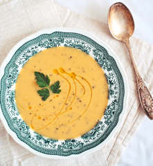 Rozgrzewająca zupa z czerwonej soczewicy