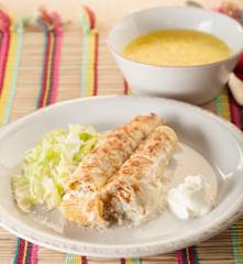 Menú: Sopa de fideos - Enchiladas de pollo para dos