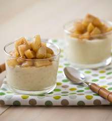 Creamed rice pudding with apple and pear compote