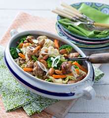 Kurczak po azjatycku z migdałami
