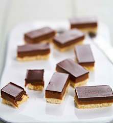 Barras de leite condensado e chocolate