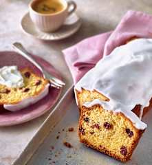 Cranberry-Cake