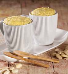 Mug cake s citrónem a mandlemi