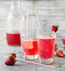 Sciroppo di fragole vanigliato