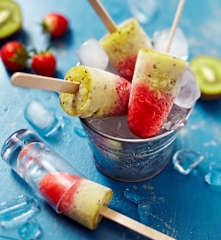 Erdbeer-Kiwi-Eis am Stiel