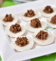 Chwee Kuih (steamed rice cake)