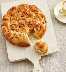 Dänische Hefeknoten