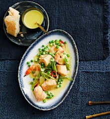 Garnelen und Lachs mit Wermutsauce