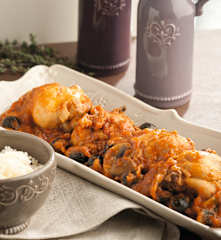 Pollo guisado con tomate y aceitunas