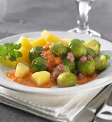 Rosenkohl mit Kartoffeln und Tomatensauce