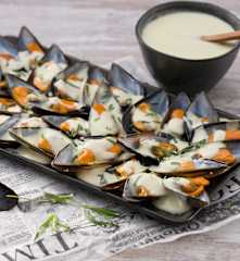 Mejillones con salsa de puerro y mostaza