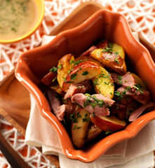 Pernil com batatas e maçã