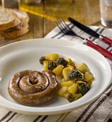 Salsiccia, patate e broccoli sottovuoto