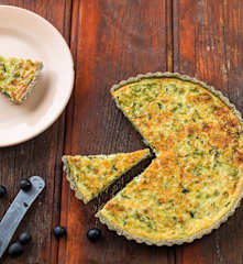 Quiche de legumes com base de azeitona