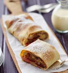 Pflaumenstrudel mit Streuseln