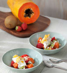 Fresón, papaya y kiwi con crema de requesón