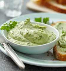 Crème aux noix de cajou et aux herbes