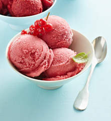 Johannisbeersorbet