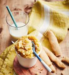 Compote de pommes aux biscuits maison