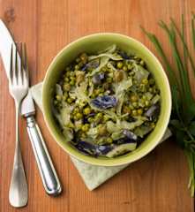 Couves com ervilhas e azeite de ervas