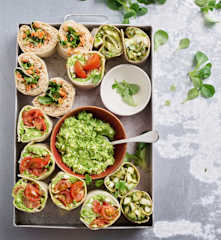 Wraps de frango com molho de amendoim picante