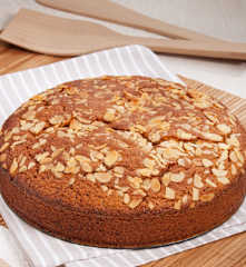 Torta allo yogurt con cioccolato al latte