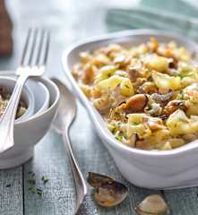 Zapékané těstoviny s plody moře a bešamelem (bez laktózy)