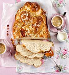 Gefüllter Vanillezopf