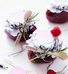Confiture de framboises au romarin