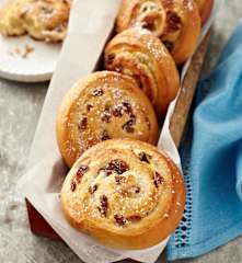 Rosinen-Marzipan-Schnecken